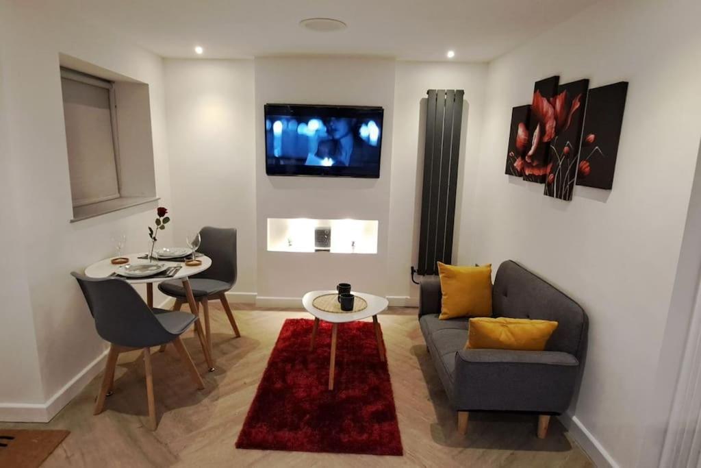 Dalmas Manchester Exterior foto